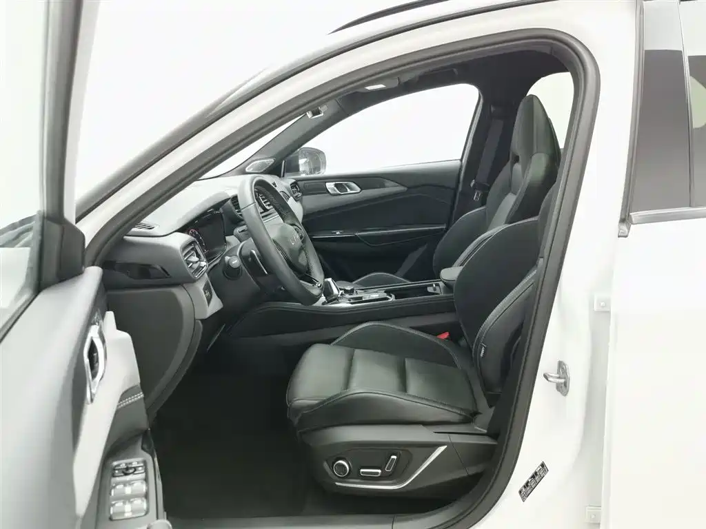 LYNK & CO. 02 HATCHBACK