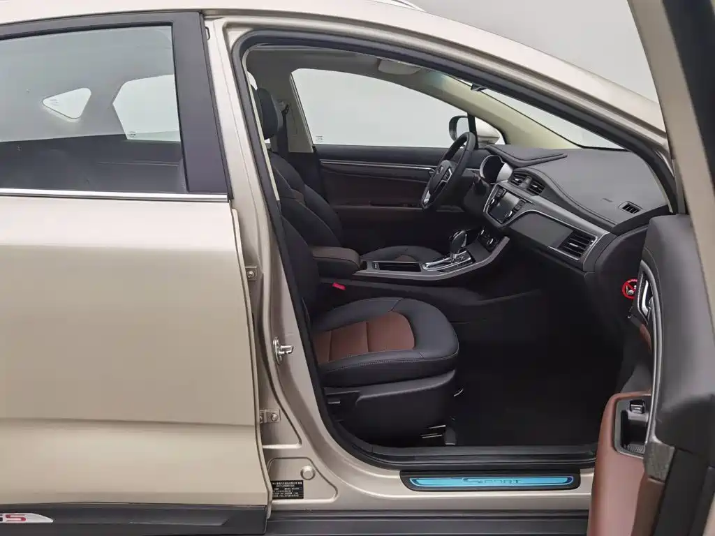 Geely Emgrand GS — миниатюра 23