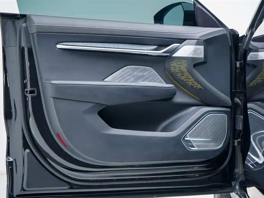 ZEEKR EXTREME KRYPTON 001