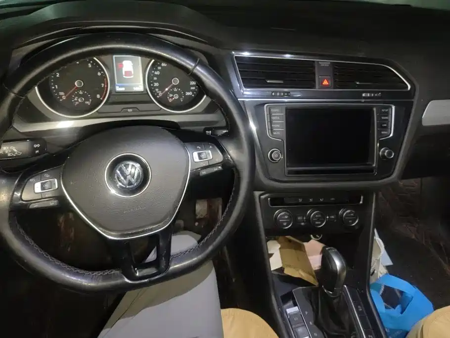 Volkswagen Tiguan — миниатюра 12