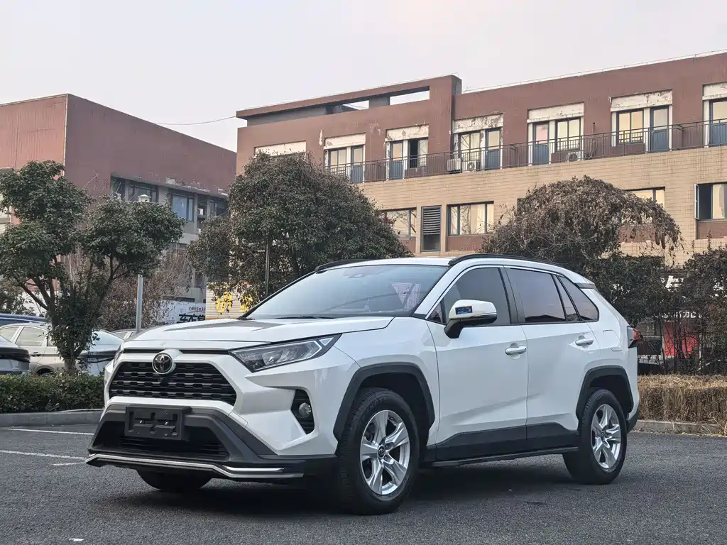 Toyota RAV4 2021