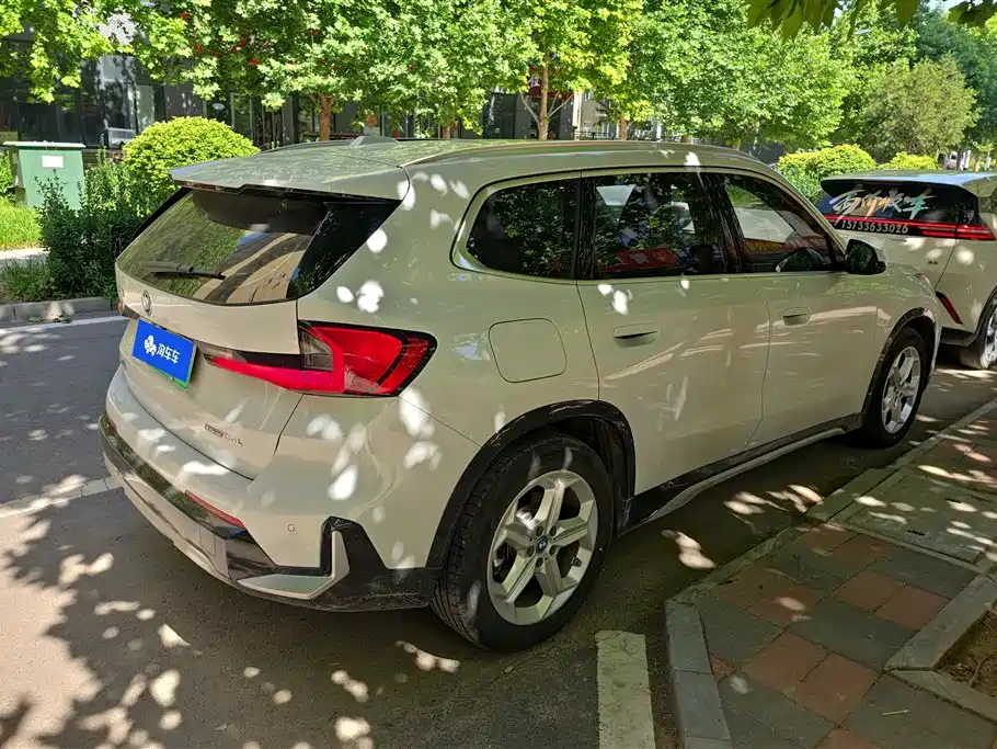 BMW iX1 2023 eDrive25L X