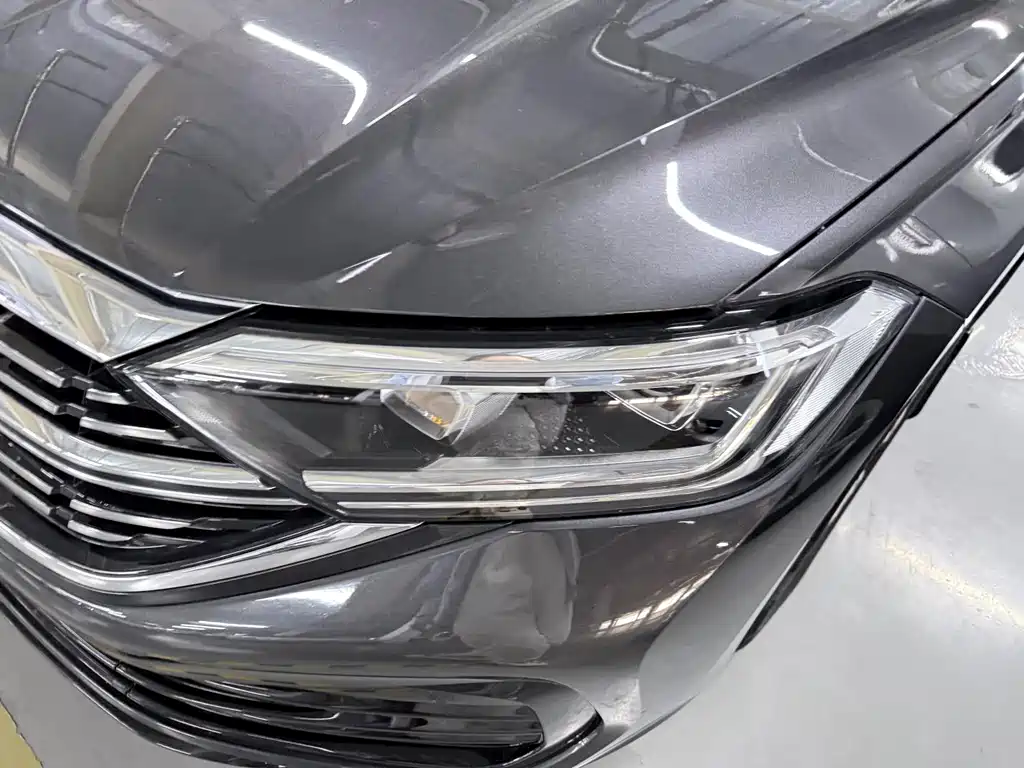 Volkswagen Sagitar — миниатюра 6