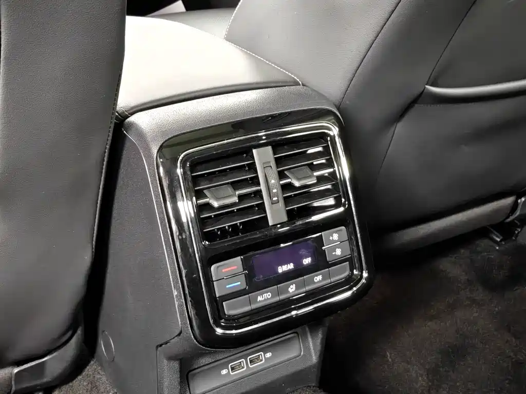 Volkswagen Passat — миниатюра 14