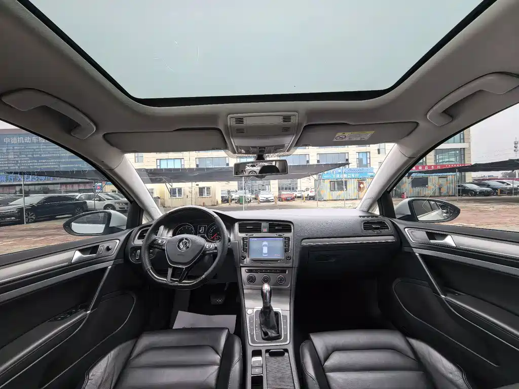 Volkswagen Golf — миниатюра 6