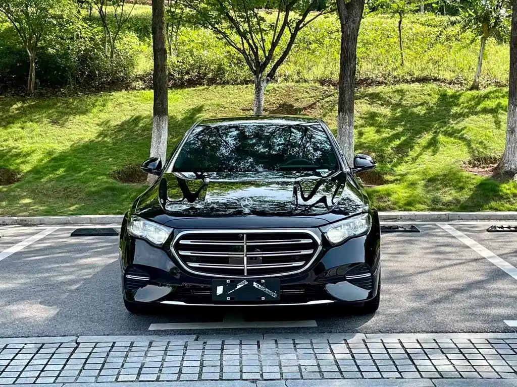 Mercedes-Benz E-Class 2025