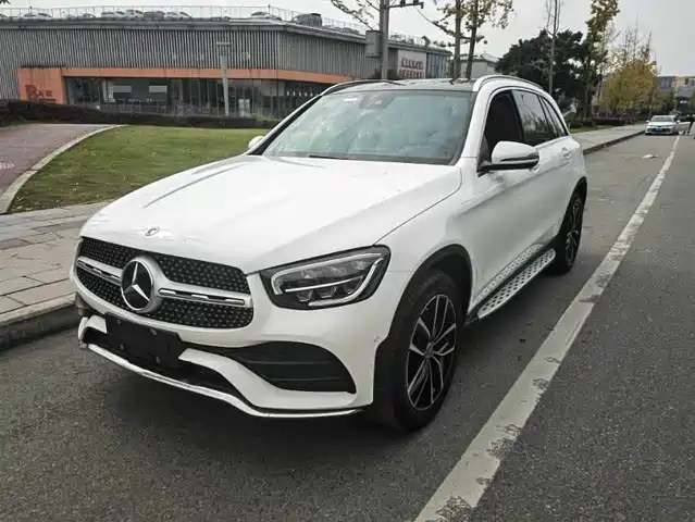 MERCEDES-BENZ GLC