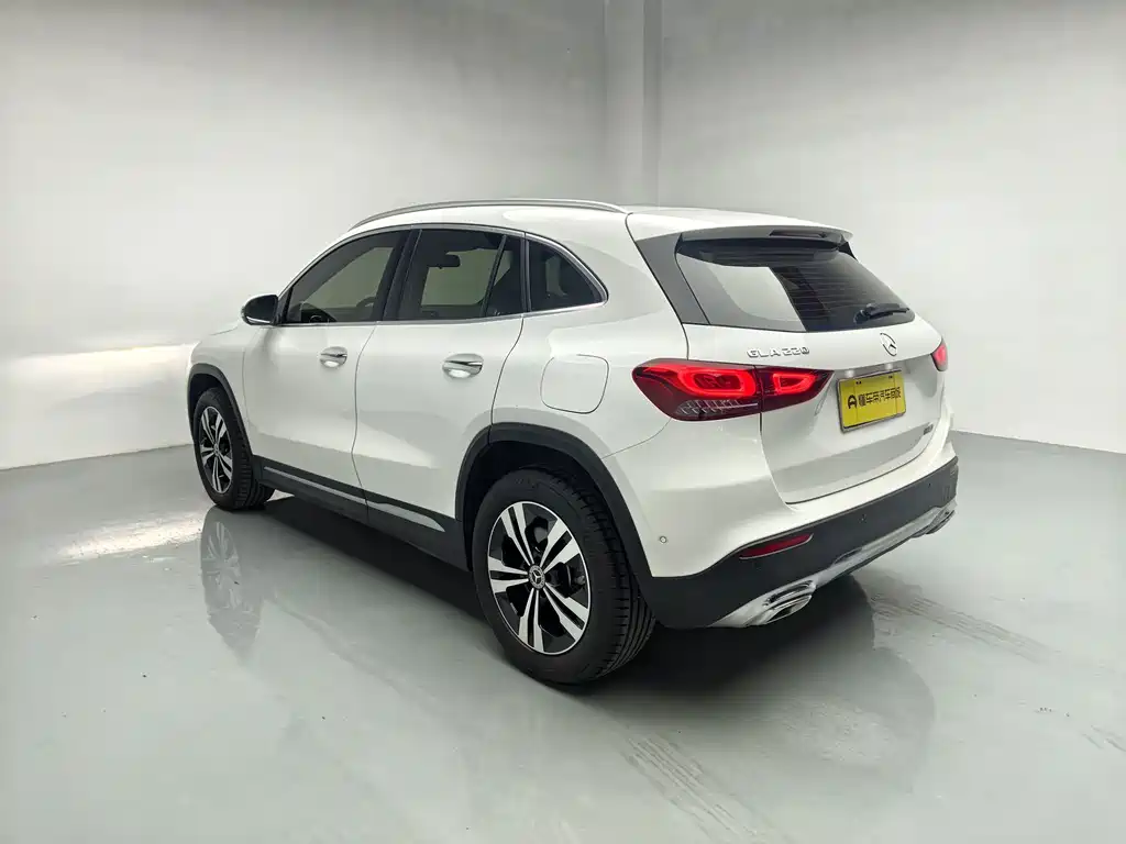 Mercedes-Benz GLA — миниатюра 11