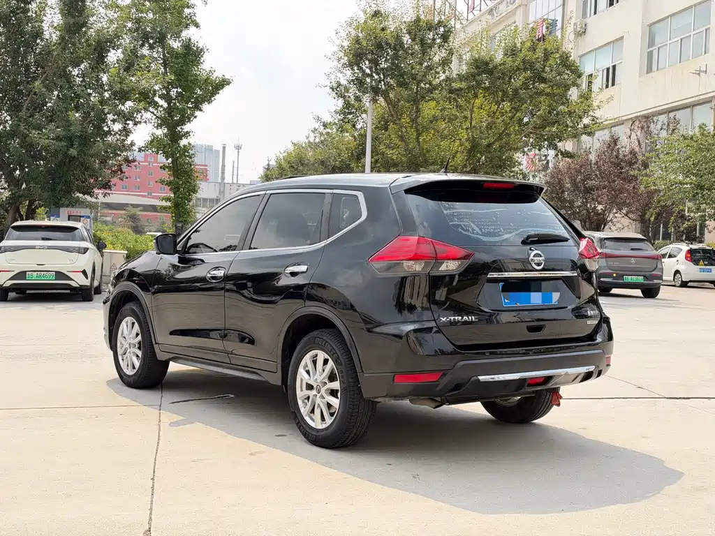 Nissan X-Trail — миниатюра 3