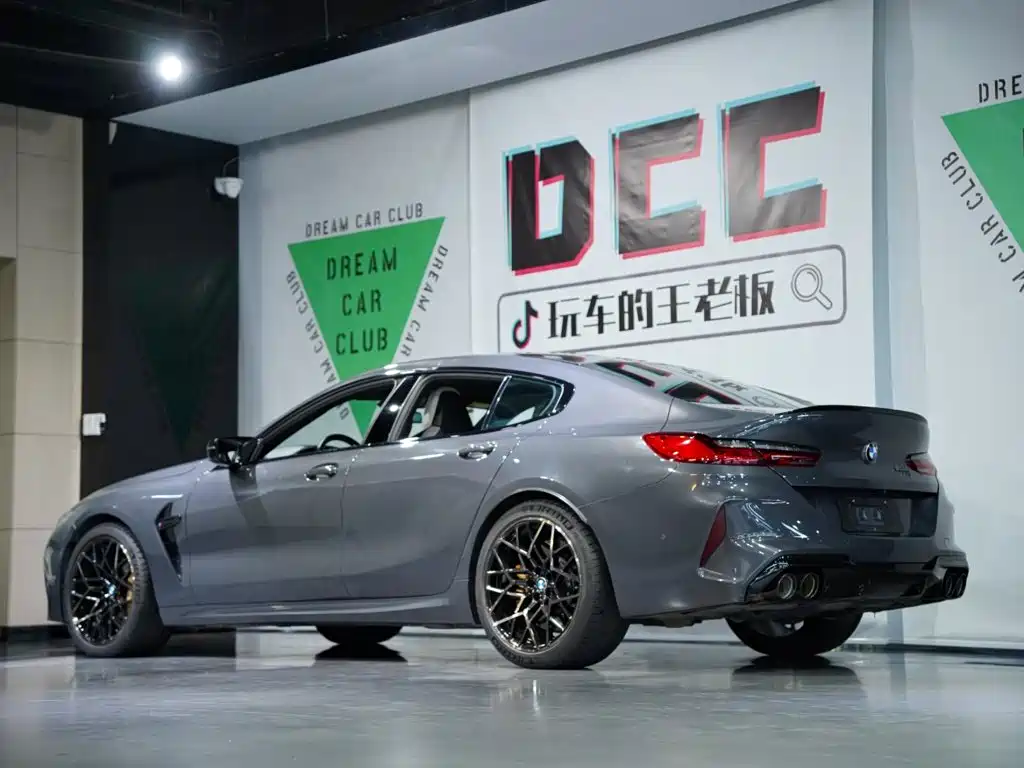 BMW M8 — миниатюра 12