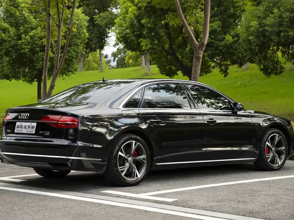 Audi A8 — миниатюра 4