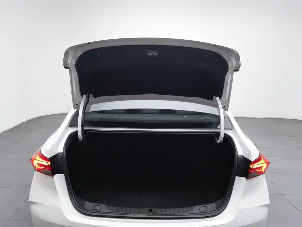 Buick Verano — миниатюра 16