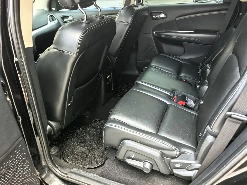 Dodge Journey — миниатюра 7