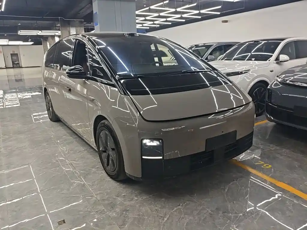 Li Auto Li MEGA — миниатюра 4
