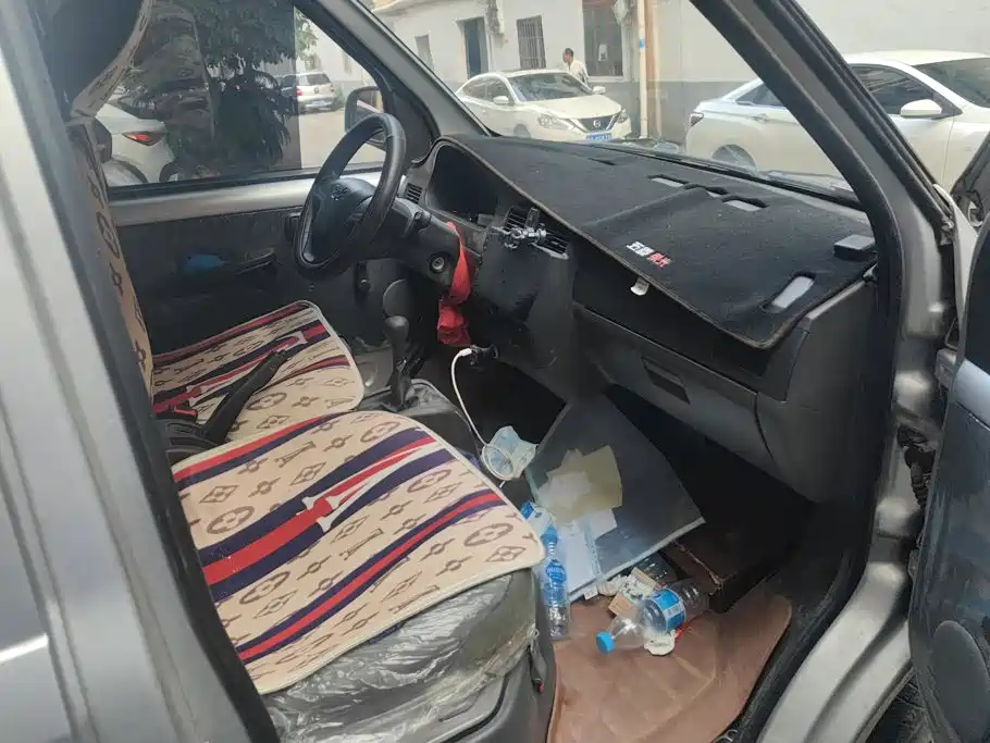 Wuling Rongguang — миниатюра 8