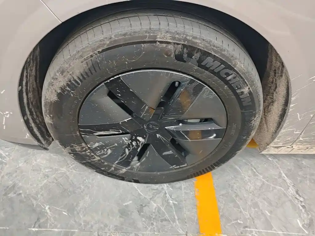 Li Auto Li MEGA — миниатюра 23