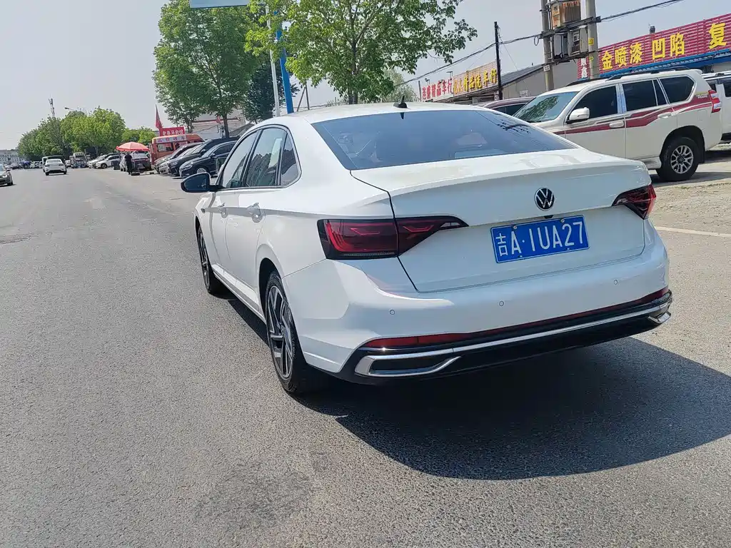 Volkswagen Sagitar