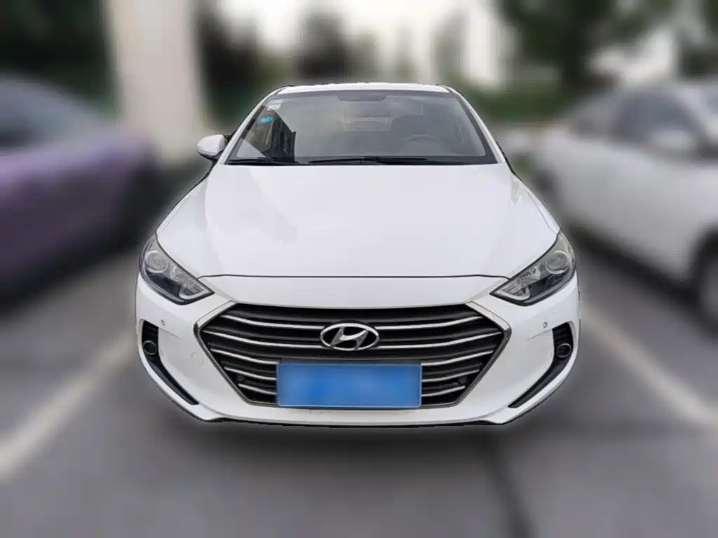 Hyundai Elantra — миниатюра 23