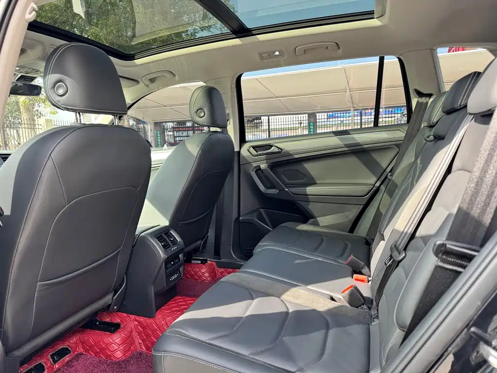 Volkswagen Tiguan L L 2021 330TSI AT R-Line