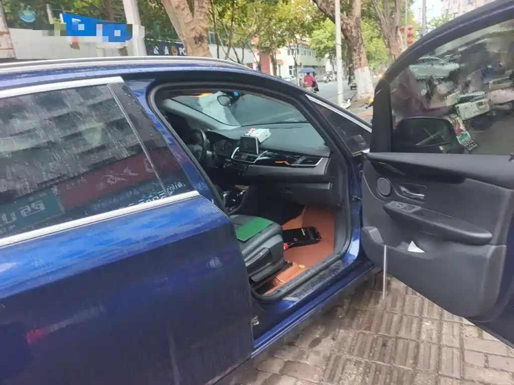 BMW 2 Series Active Tourer — миниатюра 18