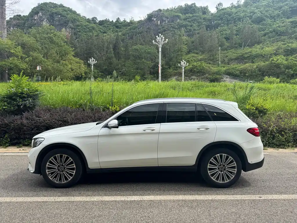 Mercedes-Benz GLC 2017 GLC 260 4MATIC