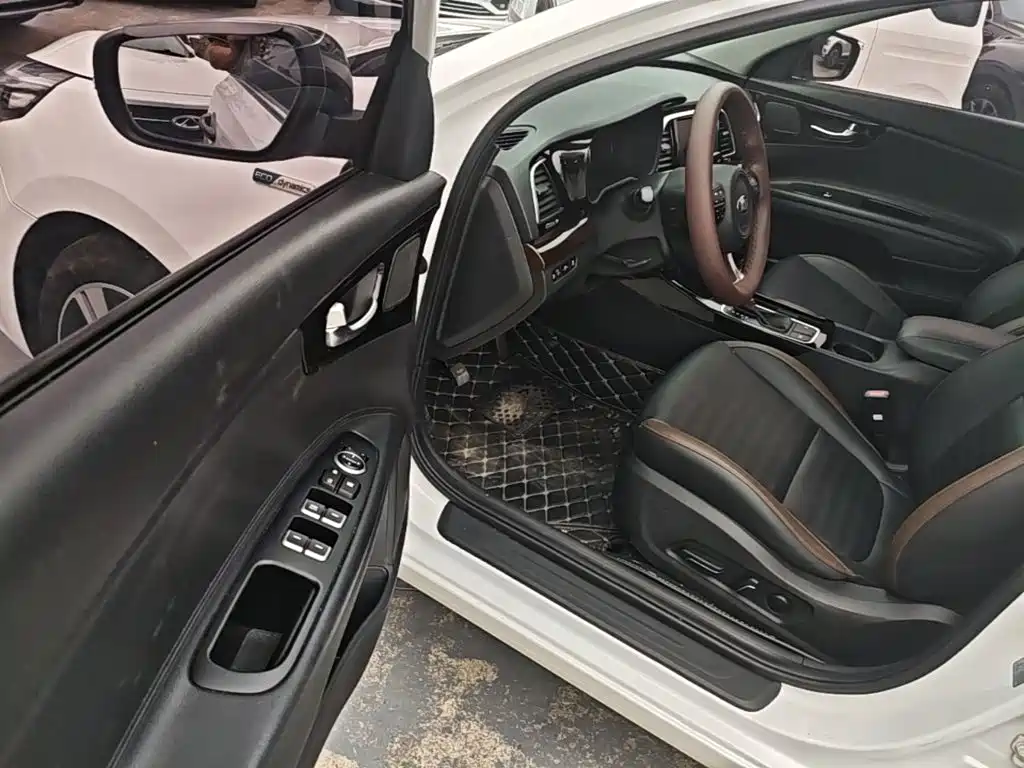 Kia K4 — миниатюра 16