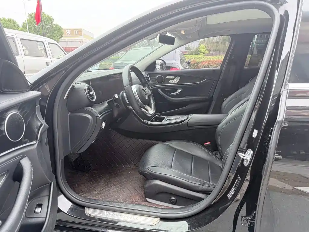 Mercedes-Benz E-Class E 2019 E 300 L Sport Fashion