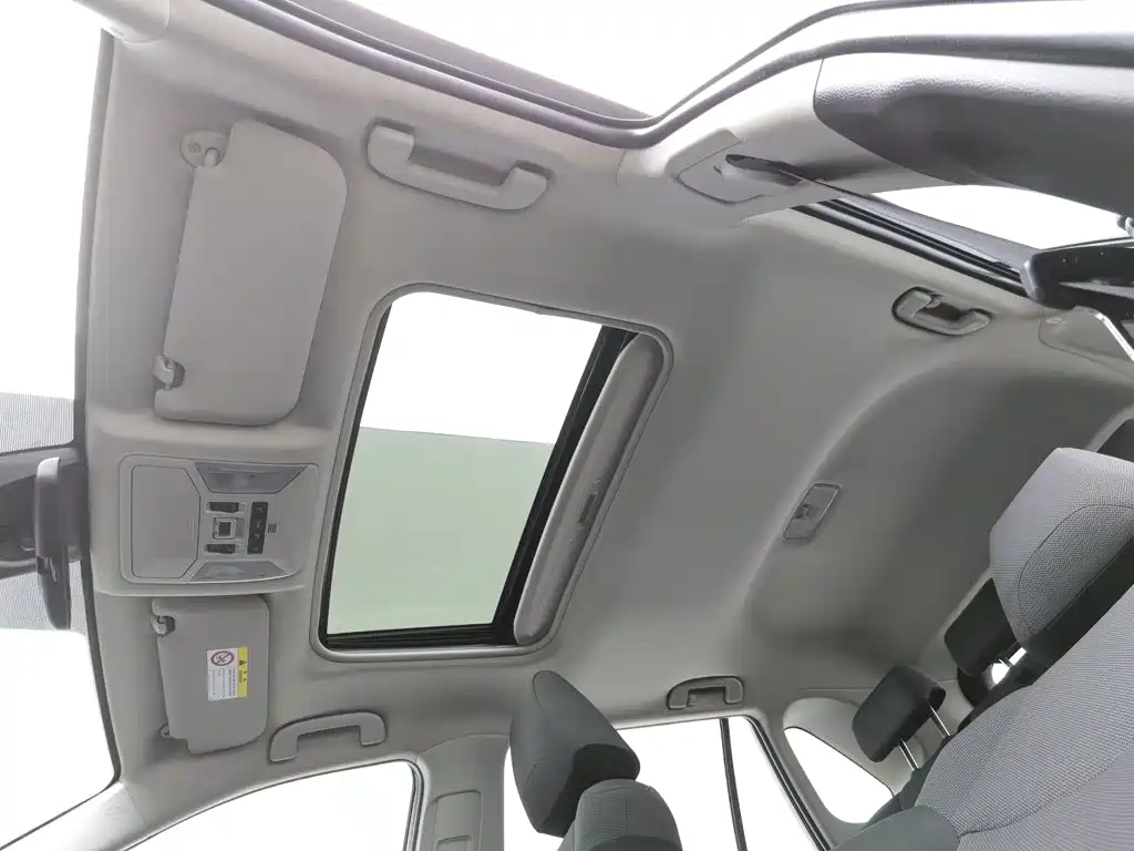 Toyota RAV4 — миниатюра 14