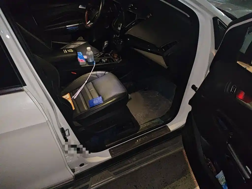 Ford Kuga — миниатюра 20
