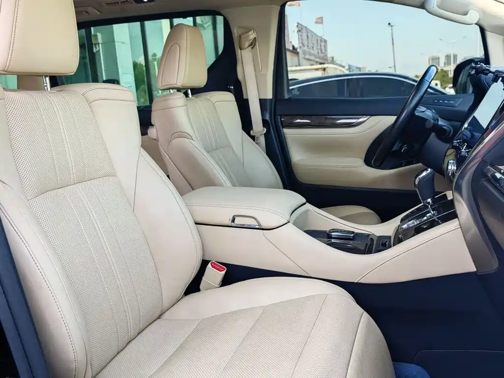 Toyota Alphard 2021 2.5L Luxury