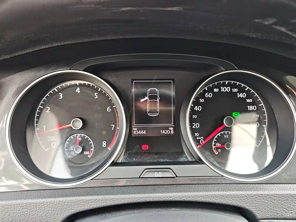 Volkswagen Golf — миниатюра 14