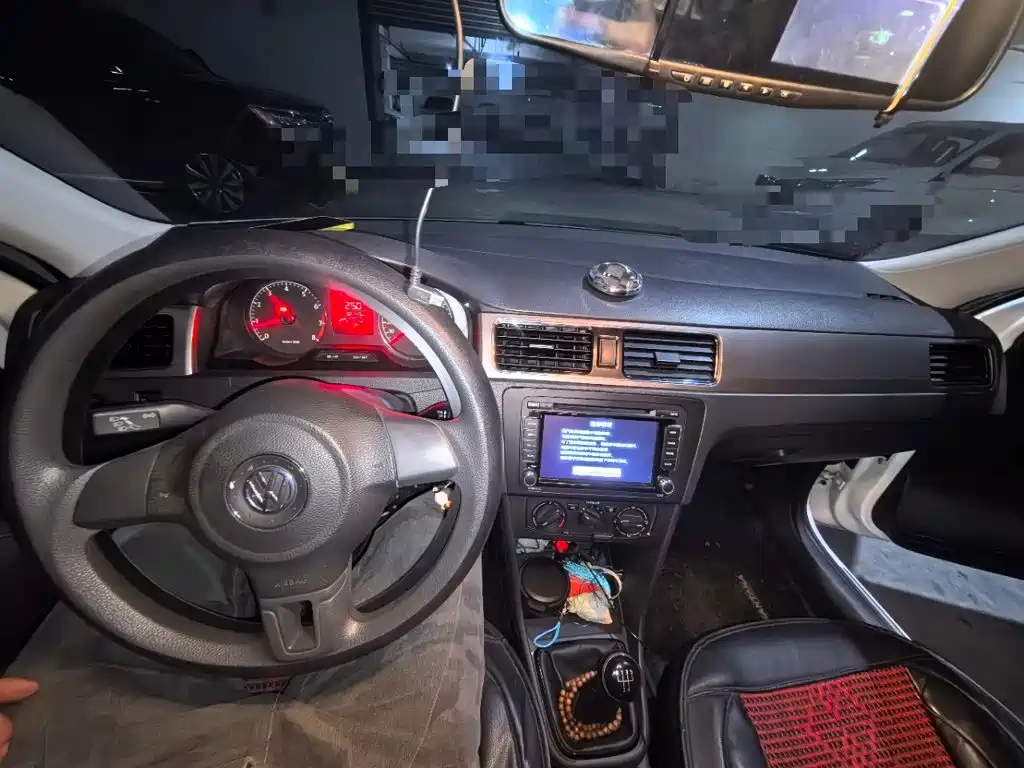 Volkswagen Santana — миниатюра 10