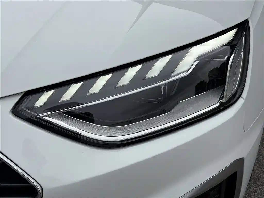 Audi A4L 2020 40 TFSI Luxury