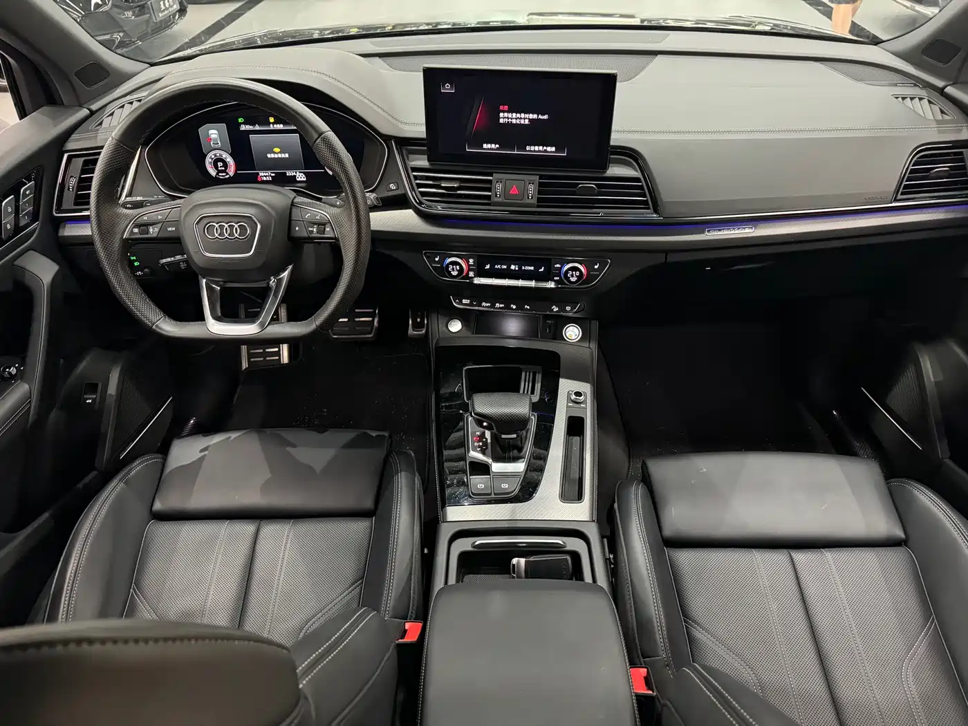 Audi Q5L 2024 Черный из Китая