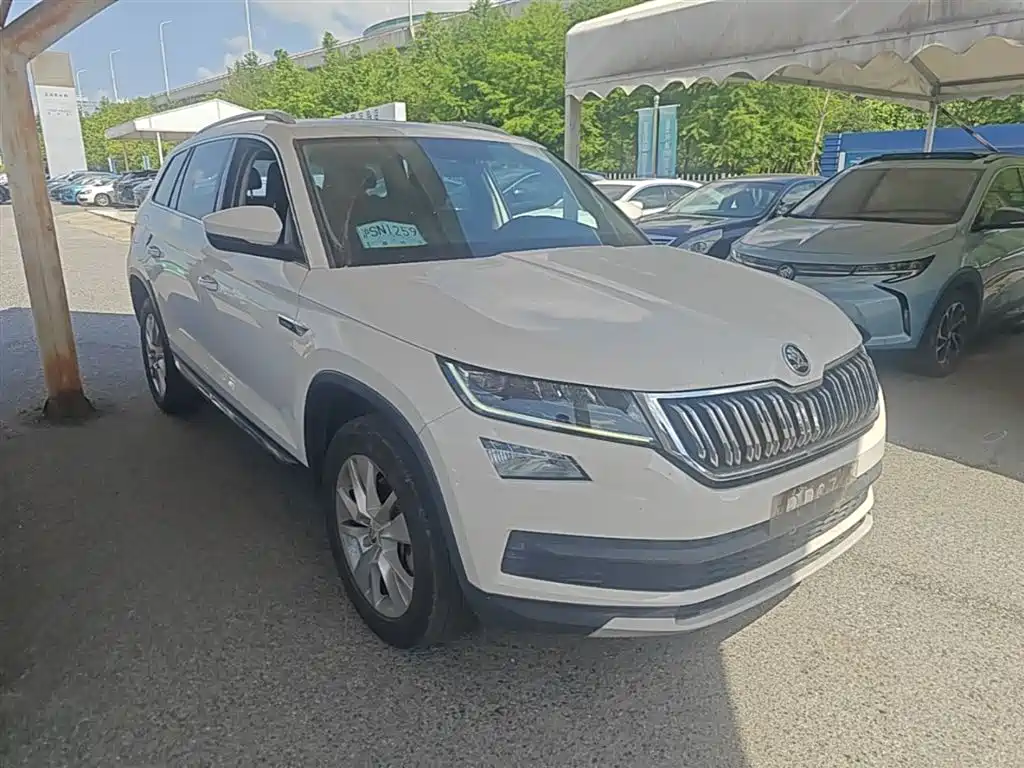 Skoda Kodiaq 2017 TSI330 7 мест Luxury