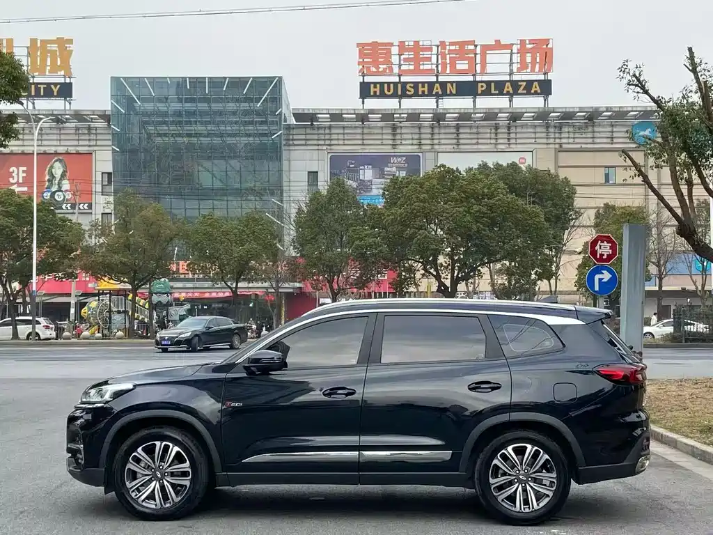 CHERY TIGGO 8