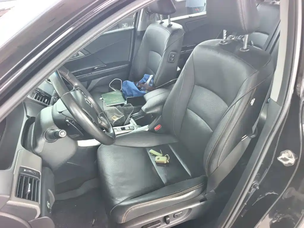 Honda Accord — миниатюра 8
