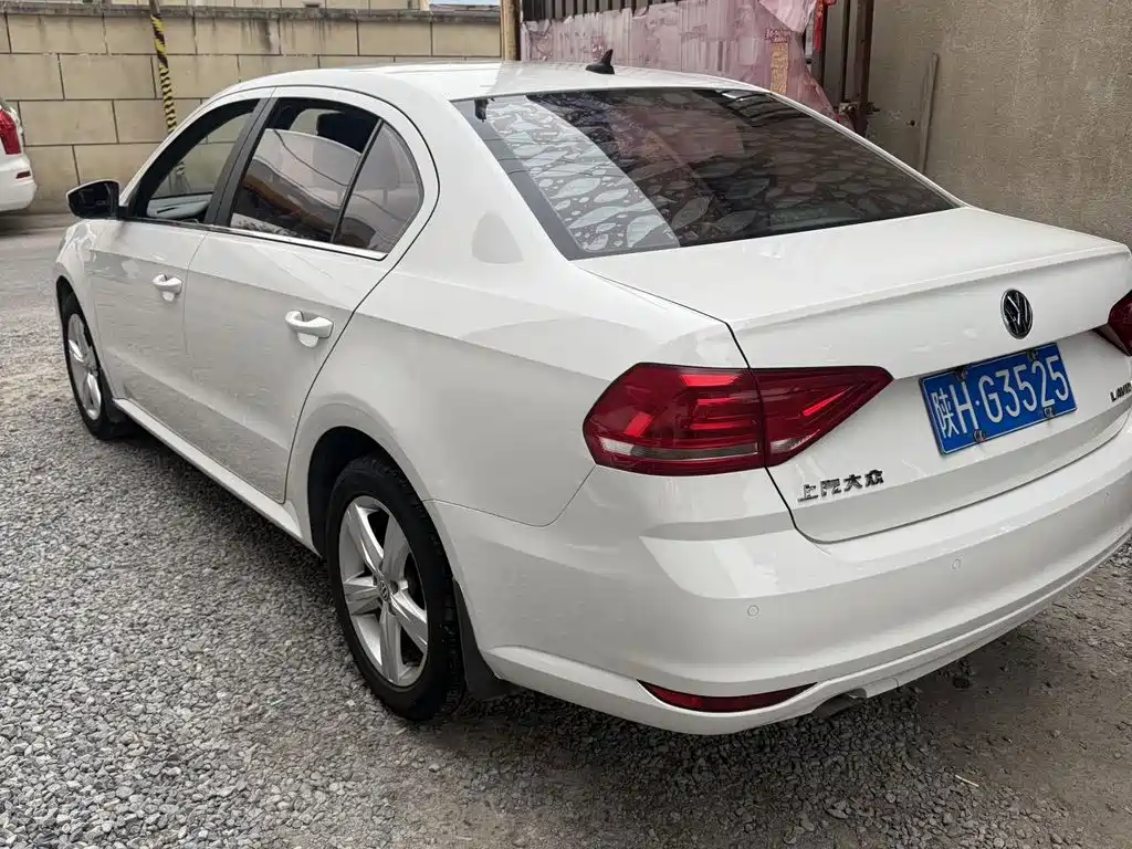 Volkswagen Lavida — миниатюра 6