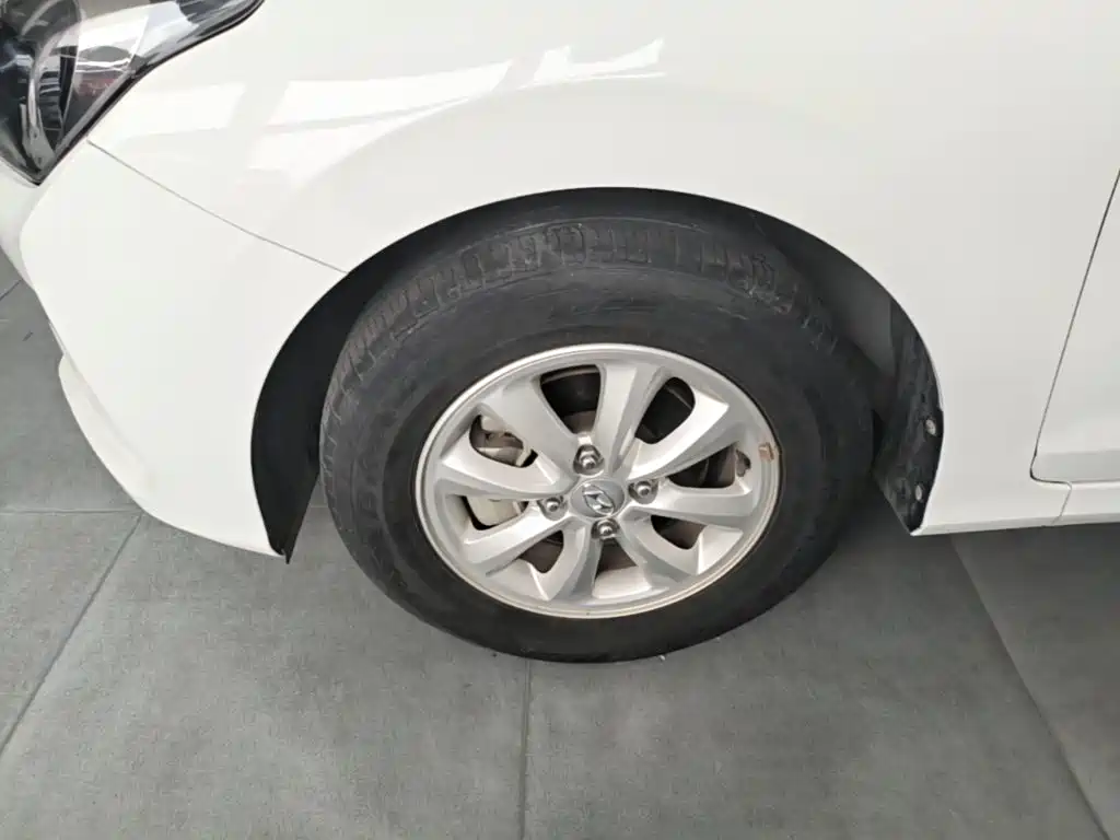 Hyundai Verna — миниатюра 23