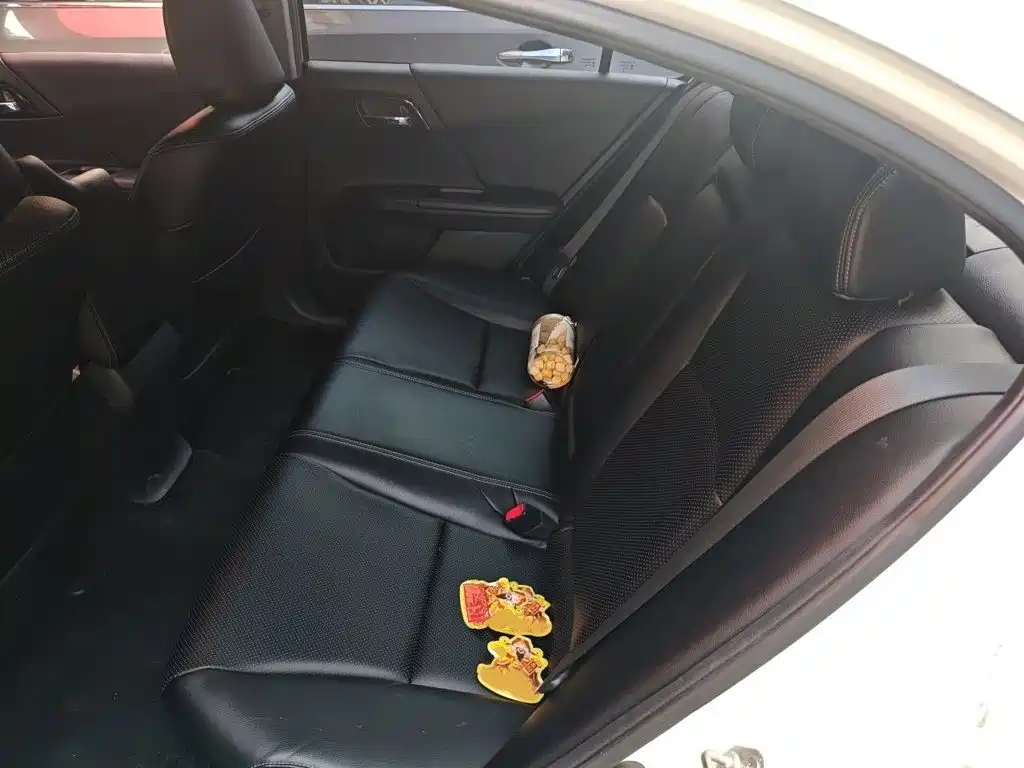 Honda Accord — миниатюра 15