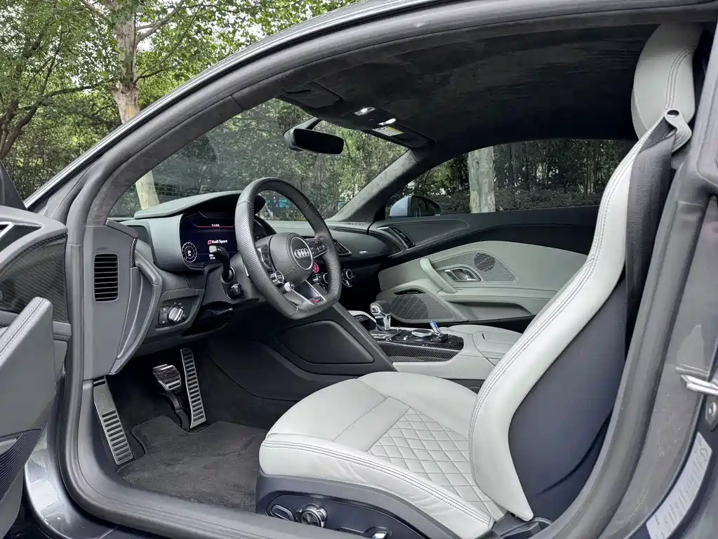 Audi R8 — миниатюра 9
