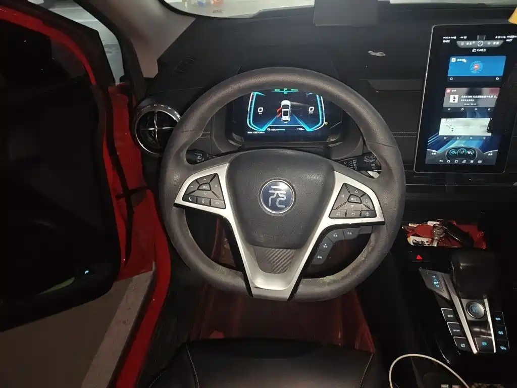 BYD Yuan EV — миниатюра 3