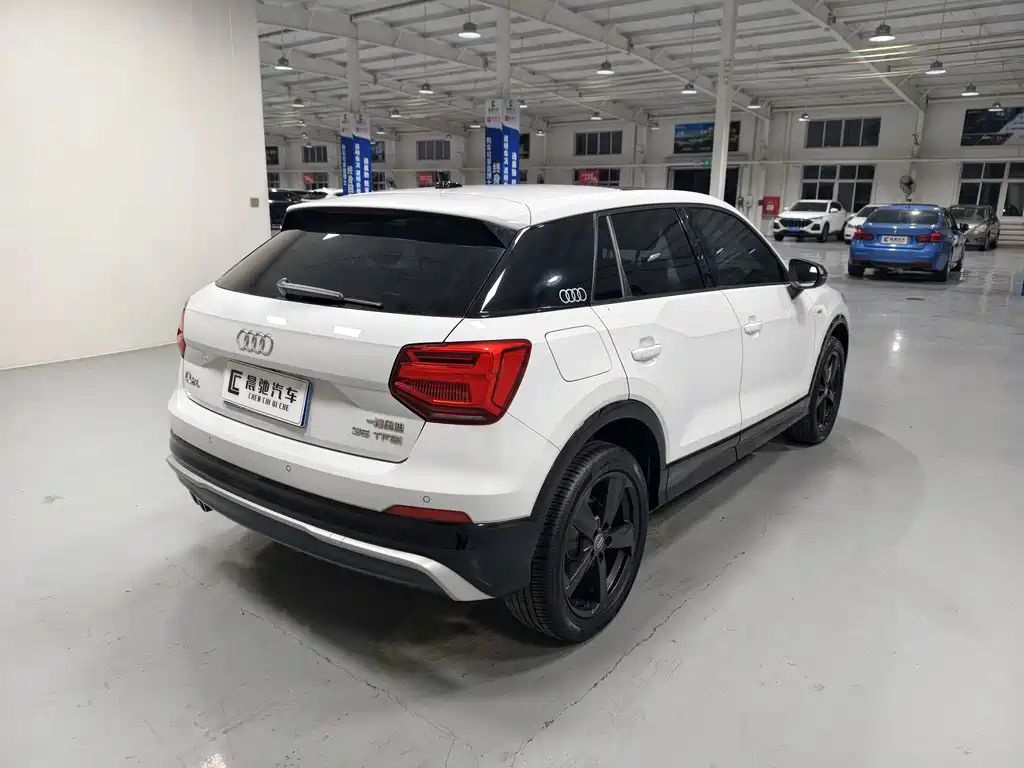 Audi Q2L — миниатюра 4