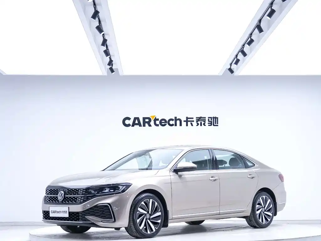 Volkswagen Passat 2022