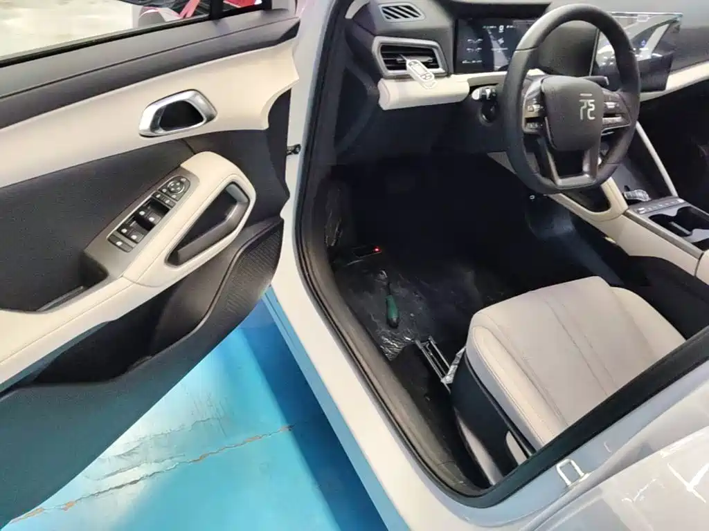 BYD Yuan UP — миниатюра 16