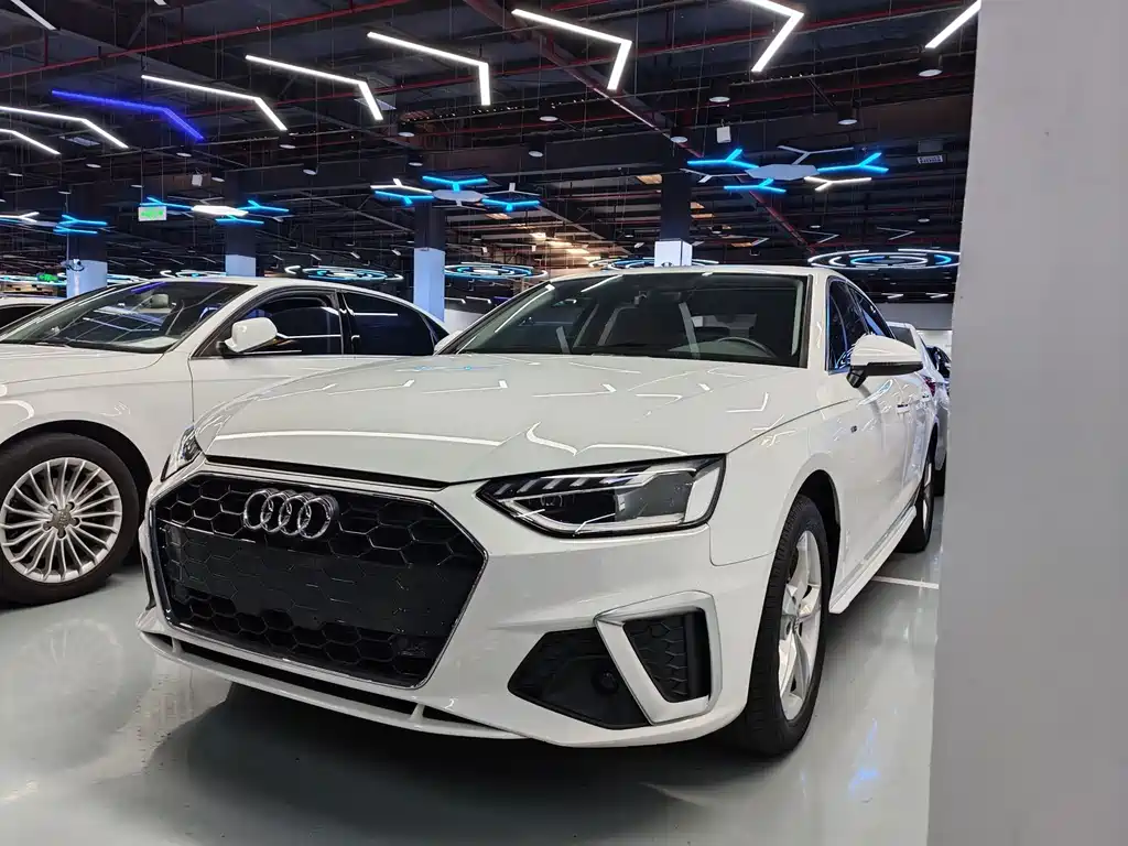 Audi A4L 2021