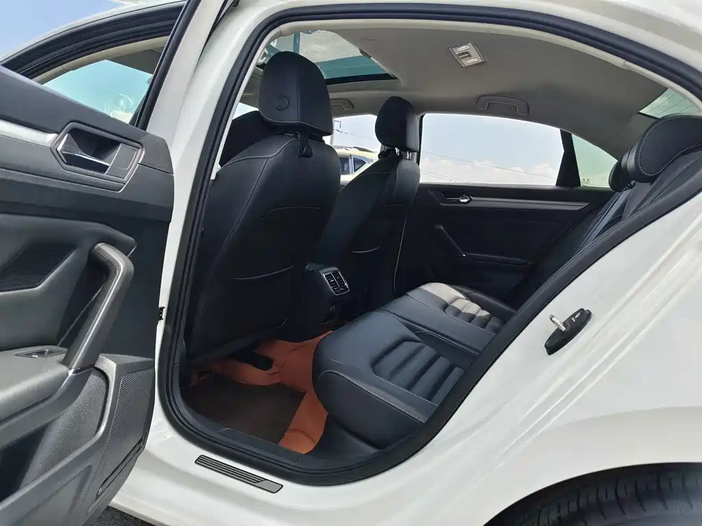 Volkswagen Lamando — миниатюра 8