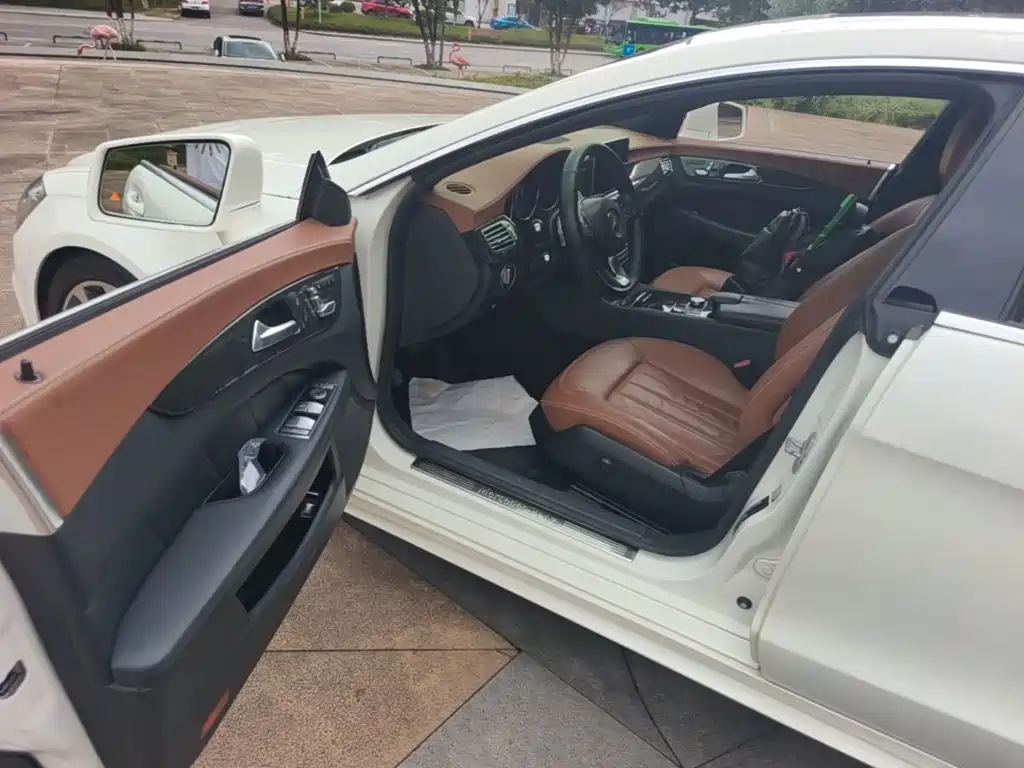 Mercedes-Benz CLS — миниатюра 16