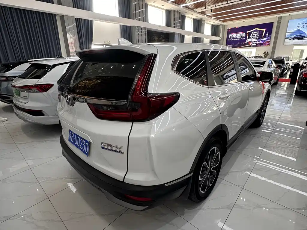 Honda CR-V - фото 10