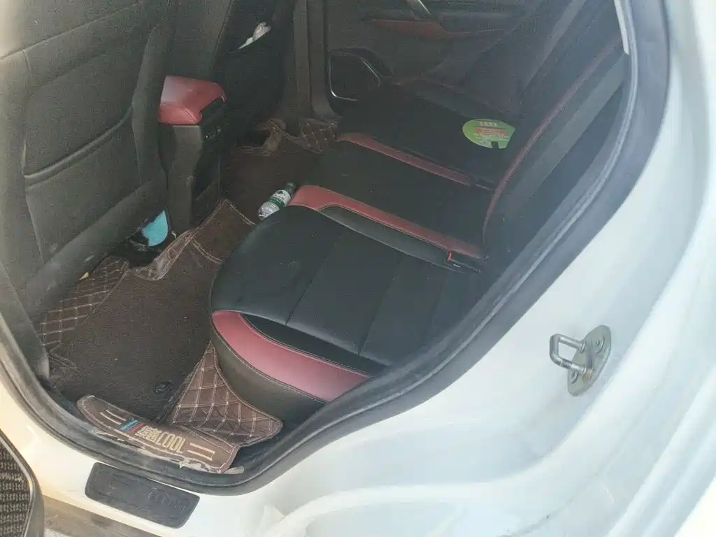 Geely Binyue — миниатюра 18